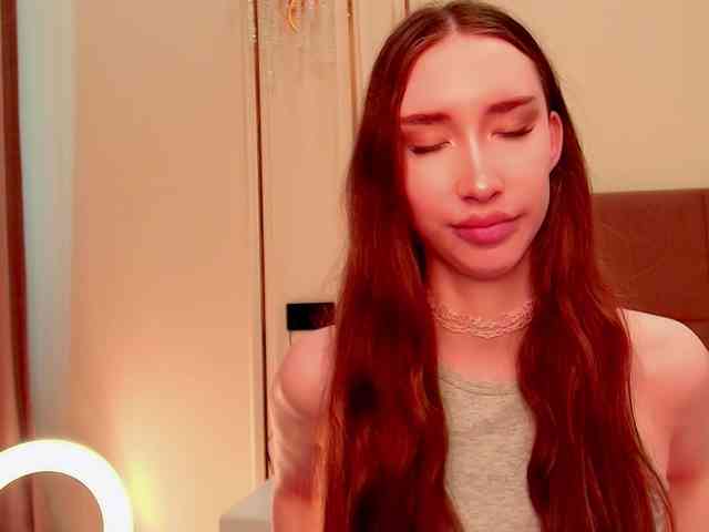 モデル: babylalisa