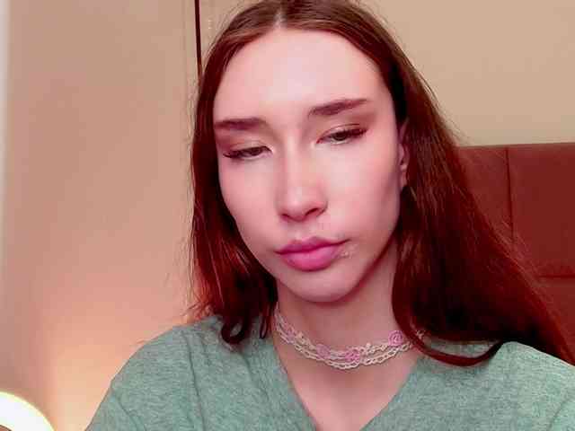 モデル: babylalisa