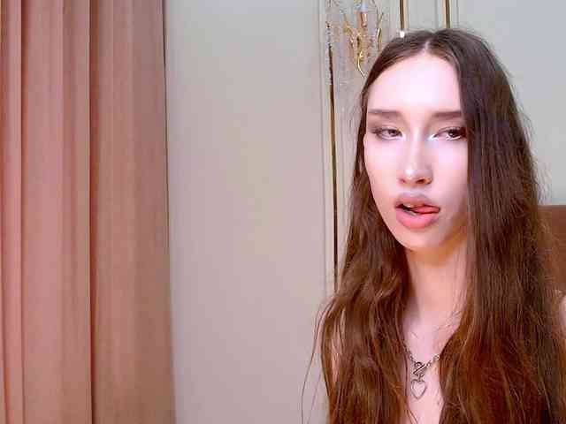 モデル: babylalisa
