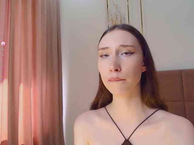 モデル: babylalisa