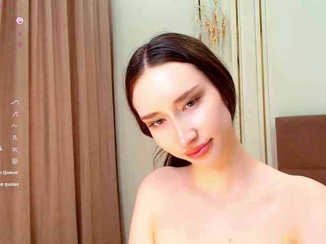 モデル: babylalisa