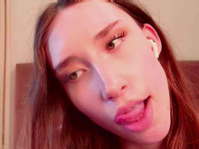 モデル: babylalisa