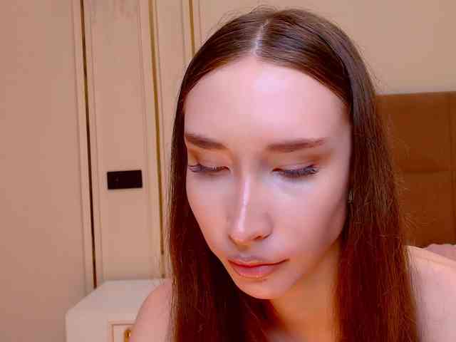 モデル: babylalisa