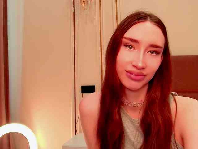 モデル: babylalisa