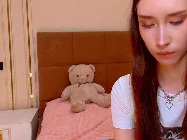 モデル: babylalisa