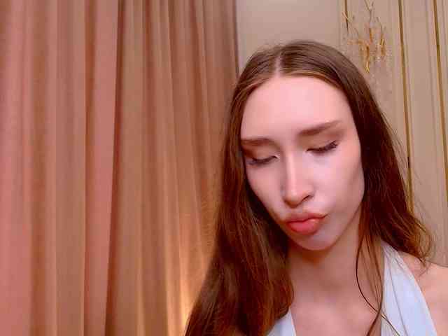 モデル: babylalisa