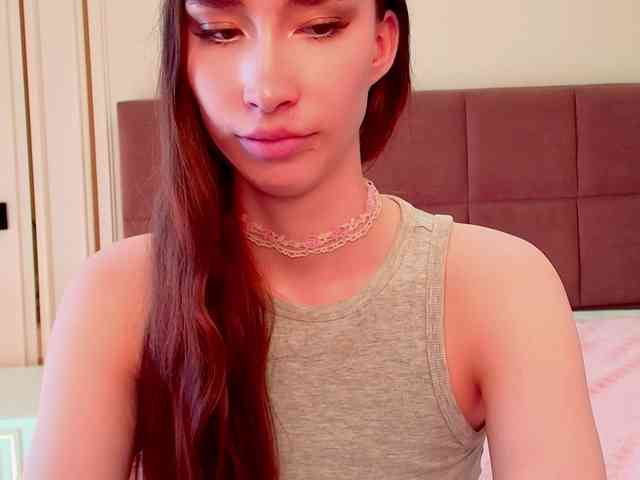 モデル: babylalisa
