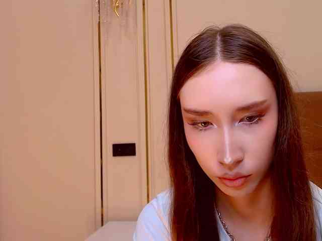 モデル: babylalisa