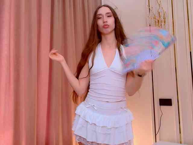 モデル: babylalisa
