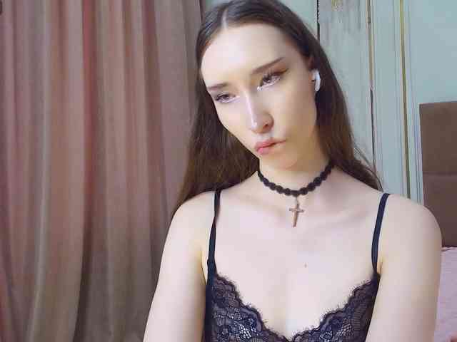 モデル: babylalisa