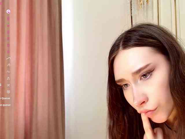 Model: babylalisa
