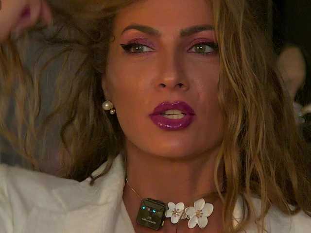 AnneGoddesss live cam on BongaCams