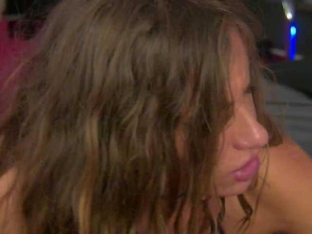Sex chat gratuit in direct cu AnneGoddesss pe BongaCams