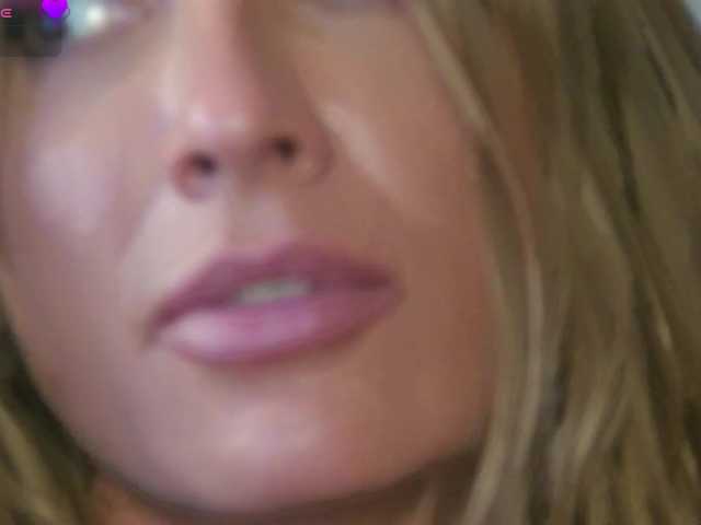 Sex chat gratuit in direct cu AnneGoddesss pe BongaCams