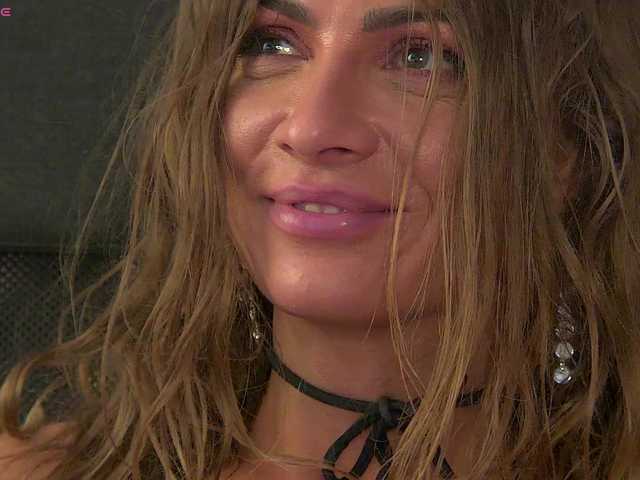 AnneGoddesss live cam on BongaCams
