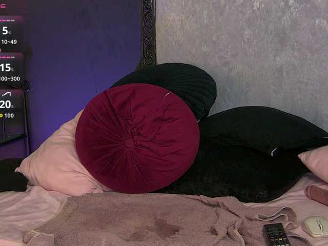 AnneGoddesss live cam on BongaCams