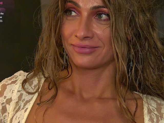 AnneGoddesss live cam on BongaCams