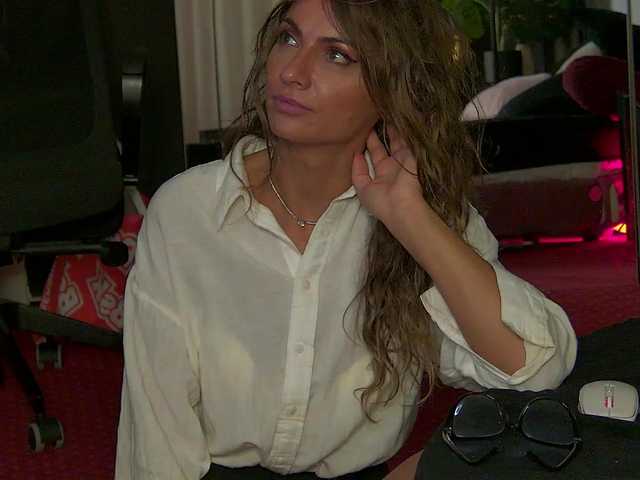AnneGoddesss live cam on BongaCams