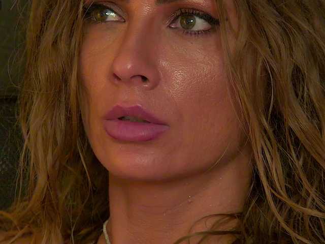 AnneGoddesss live cam on BongaCams