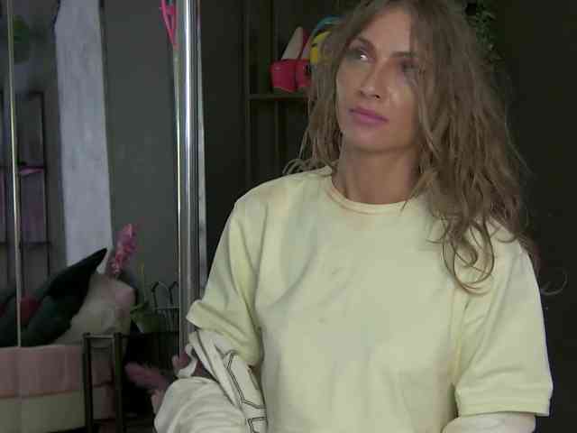 AnneGoddesss webcam
