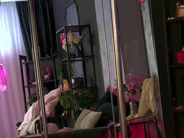 AnneGoddesss webcam