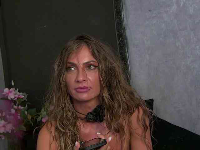 AnneGoddesss webcam