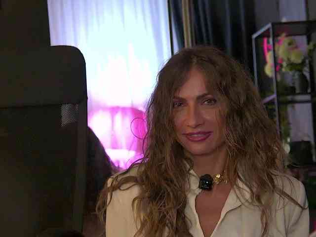 AnneGoddesss webcam