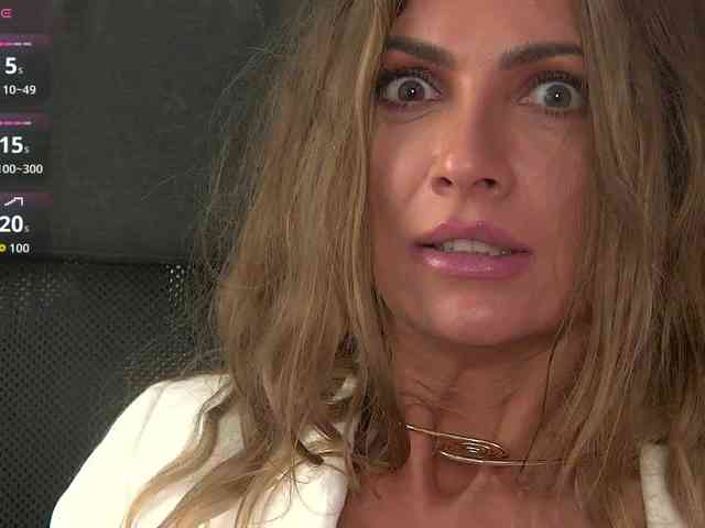 AnneGoddesss webcam
