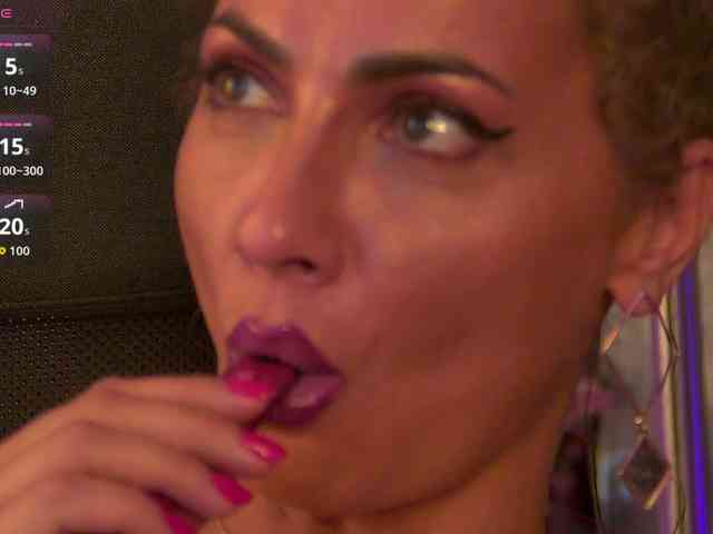 AnneGoddesss webcam