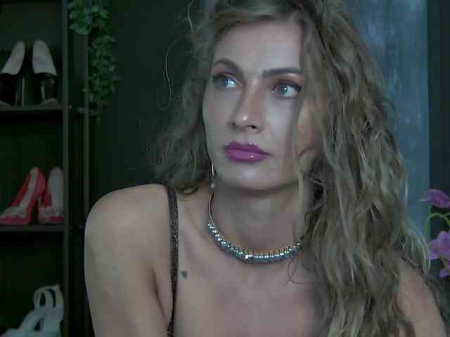 AnneGoddesss webcam