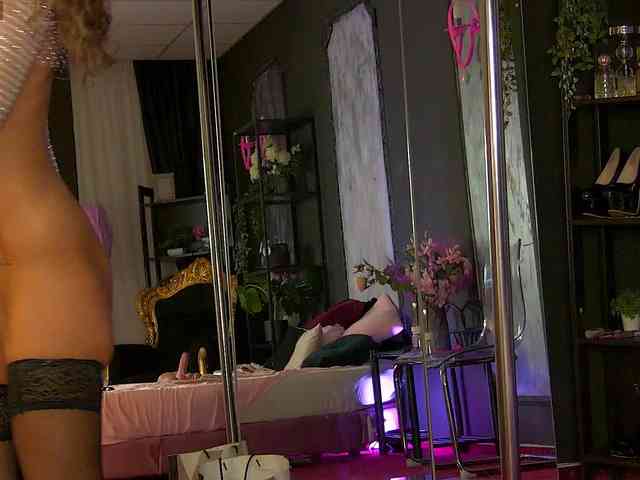 AnneGoddesss webcam