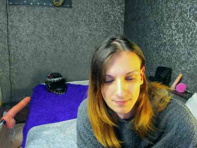 dindindrool Live Webcam on BongaCams