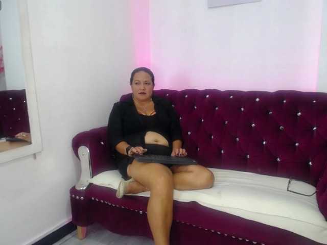 AnnieCarterr live cam on BongaCams