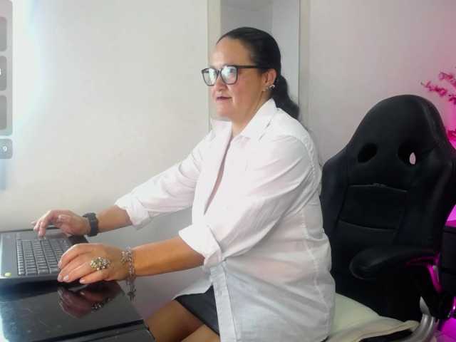 AnnieCarterr webcam