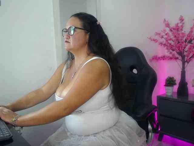 AnnieCarterr