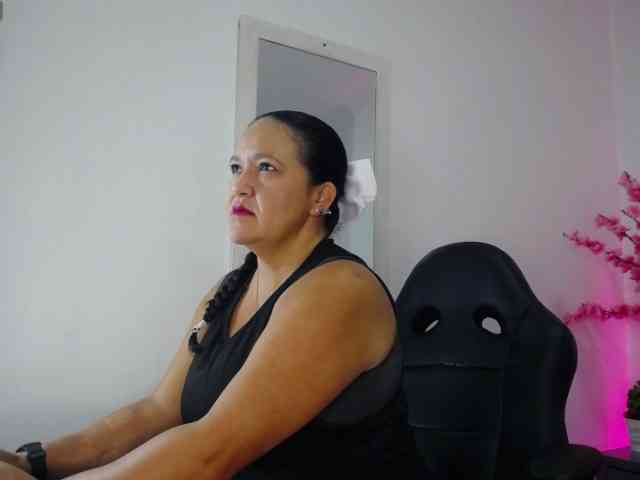 AnnieCarterr