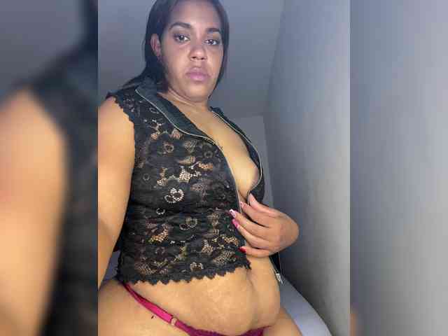 LucyDalton webcam