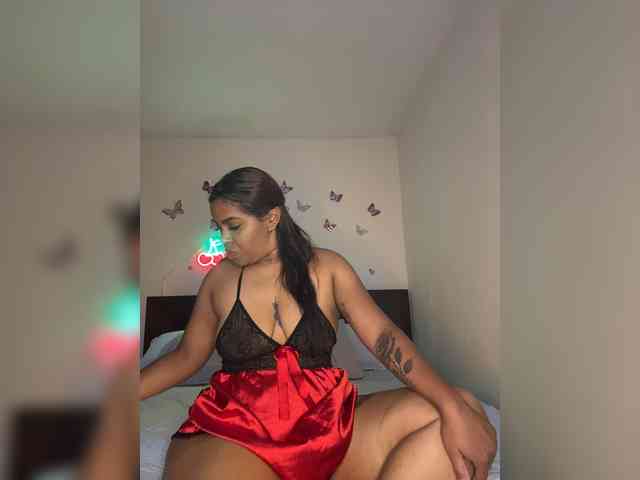 LucyDalton webcam