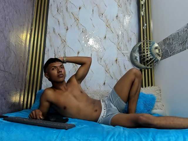 lonjitas-twink-hot