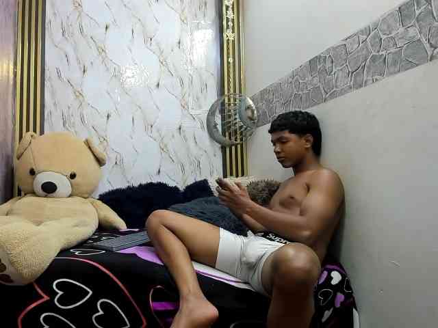 lonjitas-twink-hot