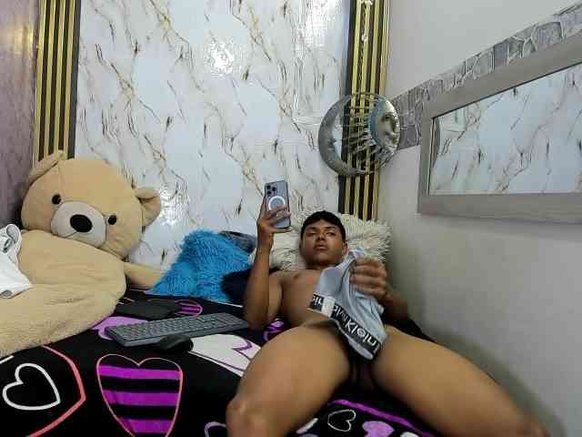 lonjitas-twink-hot