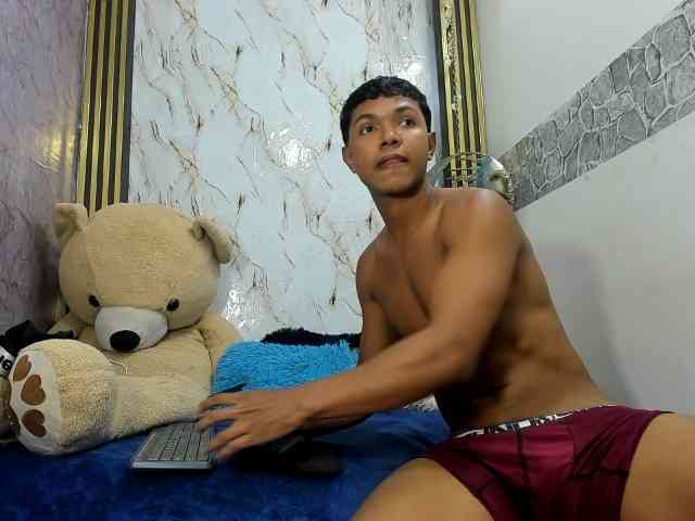 lonjitas-twink-hot