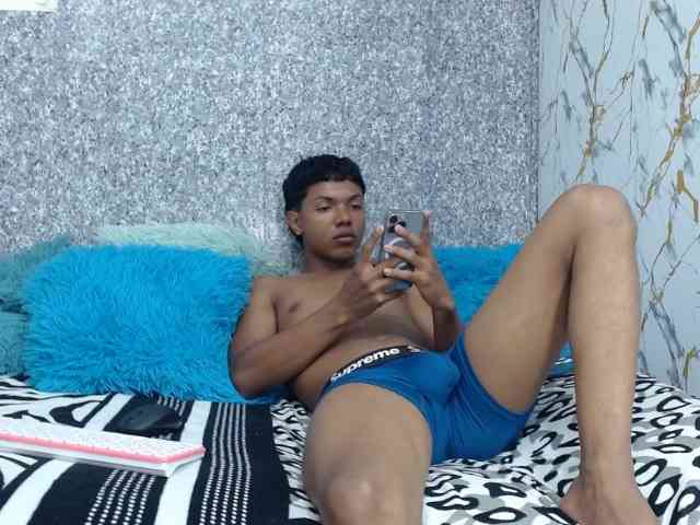 lonjitas-twink-hot