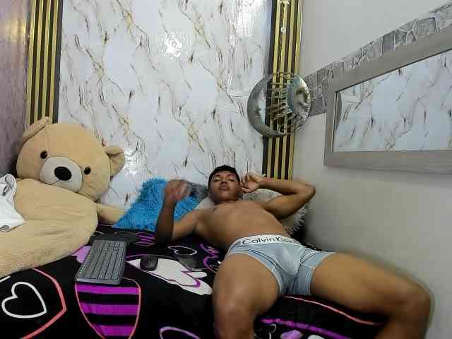 lonjitas-twink-hot
