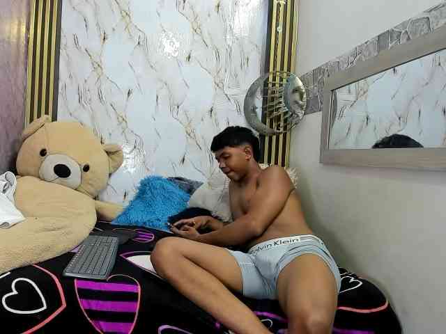 lonjitas-twink-hot