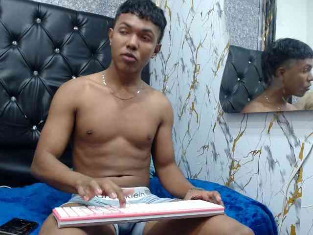 lonjitas-twink-hot