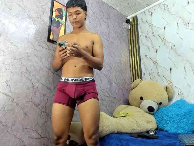 lonjitas-twink-hot