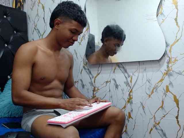 lonjitas-twink-hot