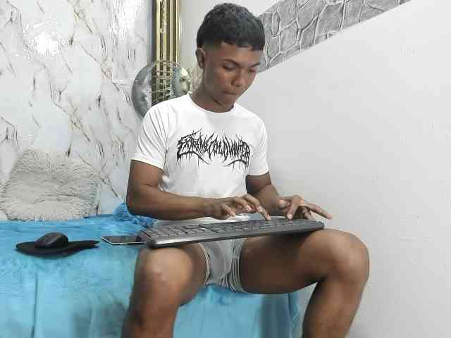 lonjitas-twink-hot