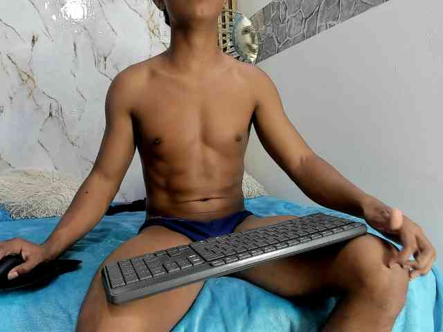 lonjitas-twink-hot